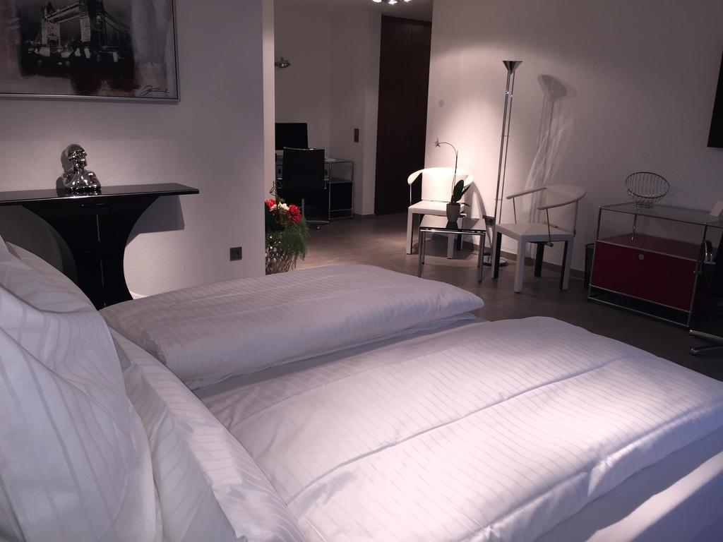 Hotel Zeitzeichen Pulheim Room photo